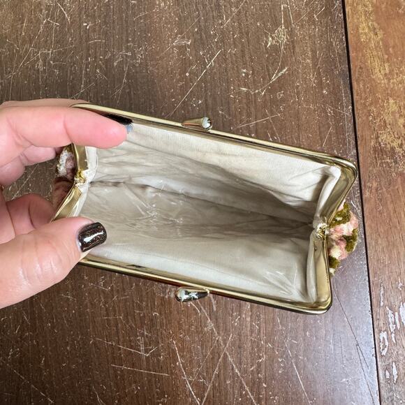 Vintage‎ Flower Tapestry White Pink And Brown Chain Strap Purse Made In Japan - Picture 5 of 9